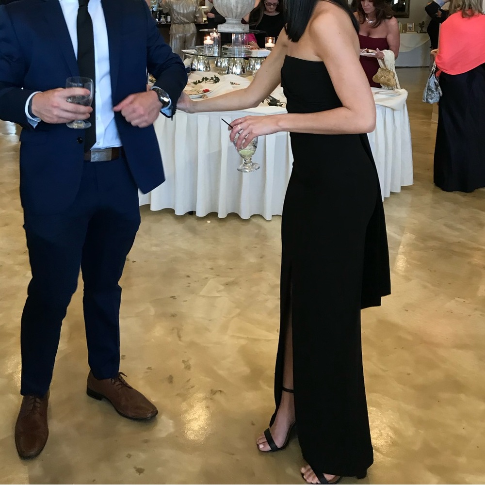 Black strapless Lulus evening dress - Picture 2 of 5